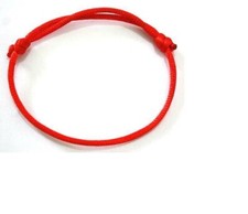 Bracciale rosso,portafortuna