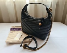 Borsa Tory Burch Kira Chevron mezza luna