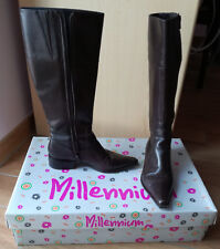 Stivali donna in pelle Millenium. Misura 35. Colore testa di moro