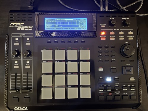 Akai mpc 2500 centro - akai, di