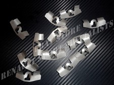 Agrafes de bas de caisse /