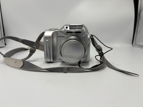 Fujifilm finepix 2800 zoom 0 - 2800,