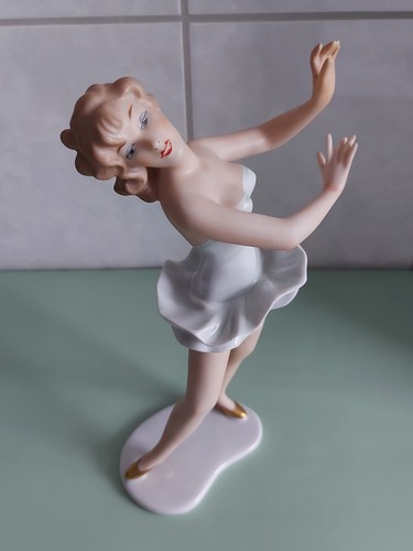 Statua porcellana - in,