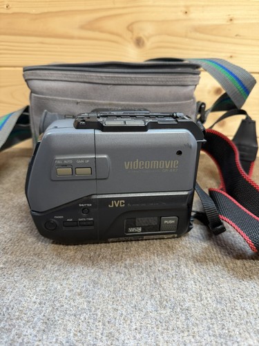 Videocamera vhs compatta jvc - videocamera,