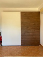 Armadio Asselle Mobili, doppia anta bicolore bianco-legno, possibili led interni