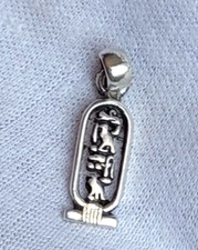 UNA MAGNIFICA COLLANA