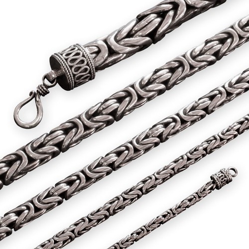 Collana reale corazzata
