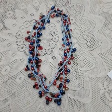 Collana lunga in filo di Scozia. Fatta all'uncinetto con cristallini e perline