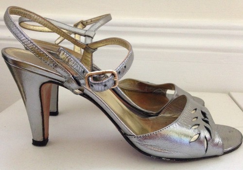 Sandali con tacco vintage