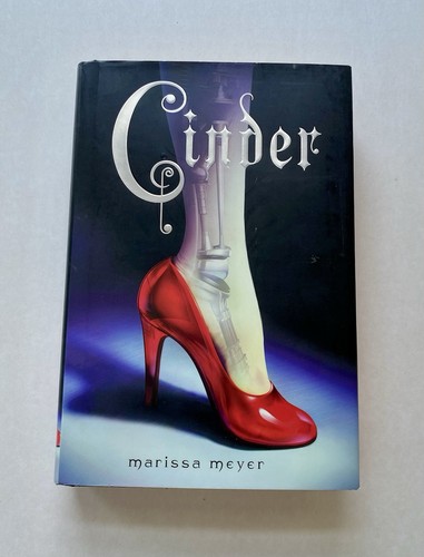 Cinder lunar chronicles - chronicles, ~