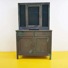 Buffet Vintage con Dettagli in