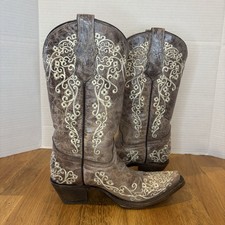 Stivali western con ricamo