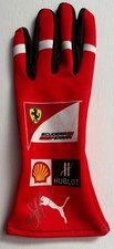 Guanto Ferrari F1 firmato a