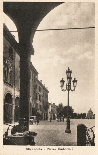 Cartolina mirandola piazza - mirandola,