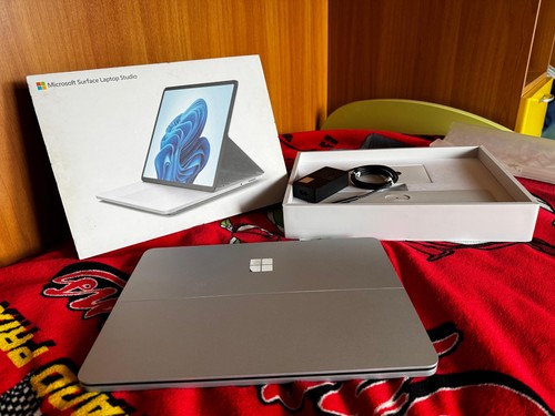 Microsoft surface laptop - surface,