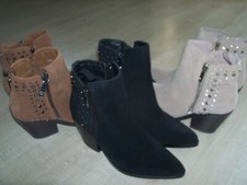 Stivali con borchie Moda in