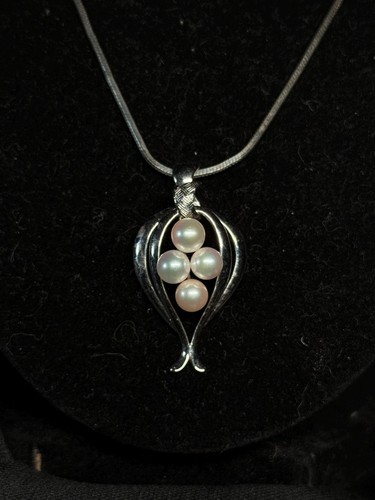 Collana con ciondolo