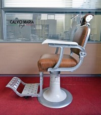 Poltrona da barbiere antica original VERA PELLE restaurata VICTORIA Vintage per