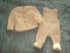 Salopette e maglione bambino