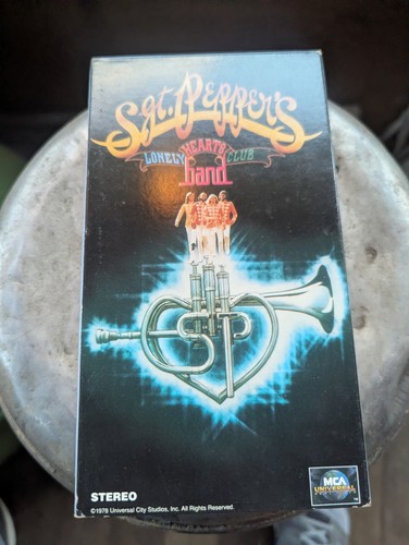 Sergeant peppers lonely hearts - peppers,
