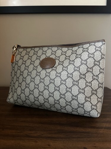 Gucci plus pvc clutch - gucci,