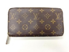Louis Vuitton Monogram Canvas