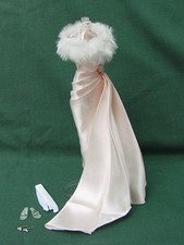 ABITO PESCA PALLIDO con STOLA