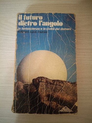 Libro futuro dietro - libro,