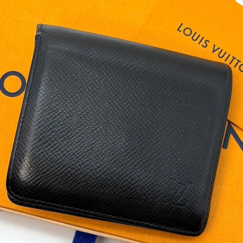 Louis vuitton taiga porte - louis, 3