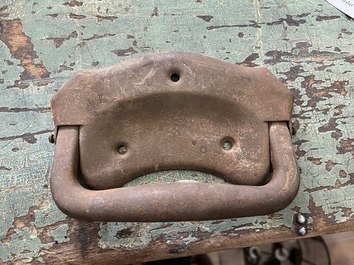 Vecchio baule metallo - vecchio,