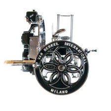 Berkel Volano B114 Nero - Affettatrice con ripiano in legno a botte NUOVO