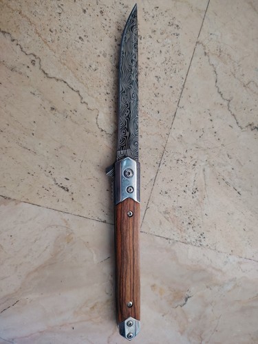 Coltello pieghevole militare