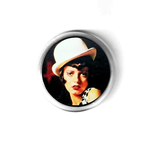 Spilla cantante musica nada - spilla,