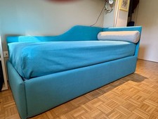 letto singolo con materasso. Design Moderno adatto anche a ZONA RELAX. Nuovo.