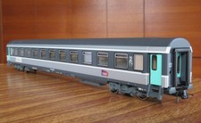 Voiture corail Nouvelle Déco