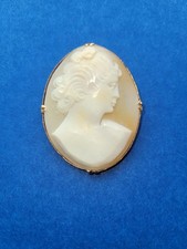Grande antica spilla europea