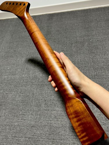 Banana headstock 22fret - banana,