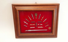 Quadro con pennini d’epoca e