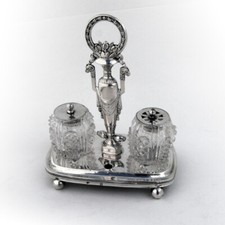 Set scrivania portapiume olandese 1839 rinascimento rinascimentale testa di ariete urna