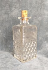 Antica bottiglia da liquore in vetro o cristallo lavorato