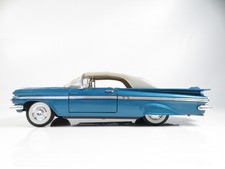 1:18 Road Legends Chevrolet Impala B566 