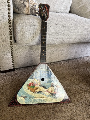 Mandolino triangolo russo