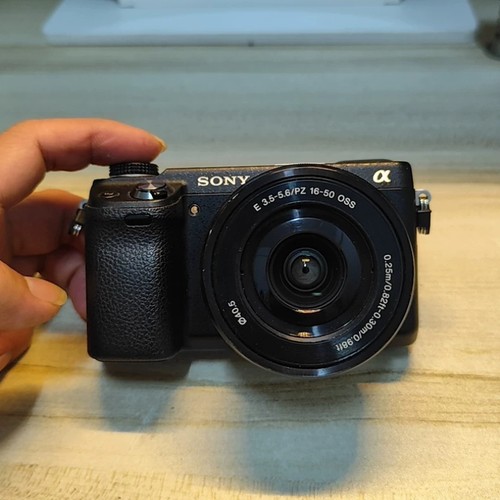 Fotocamera mirrorless sony - fotocamera,