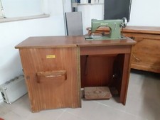 SPLENDIDO MOBILETTO CON MACCHINA DA CUCIRE BORLETTI IN GHISA ANNI CINQUANTA