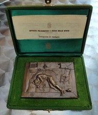   SCULTURA IN BRONZO ORIGINALE di  UGO ATTARDI 1987 UIL  FIRMATA E DATATA 86