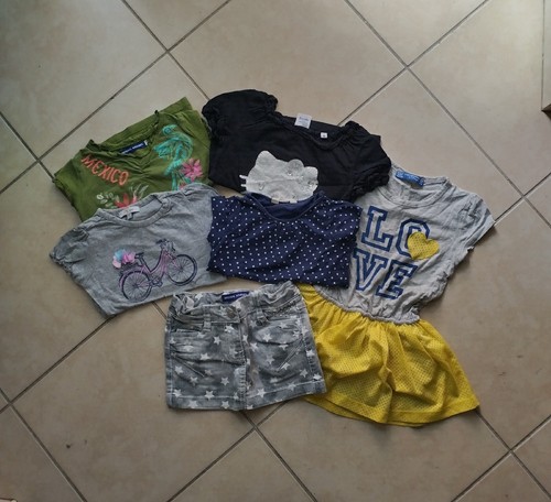 Lotto abbigliamento stock