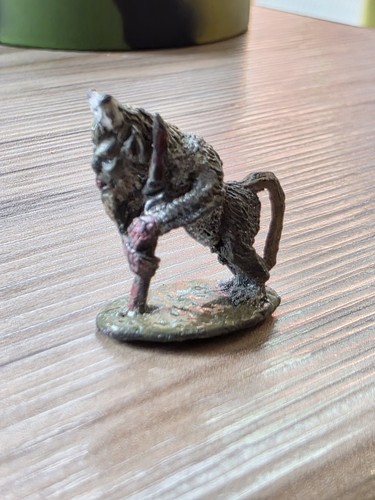 Runequest broo appoggiato - broo, alla