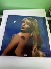 Sabrina Carpenter Short N'