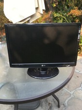 LG Flatron W2243T 22"