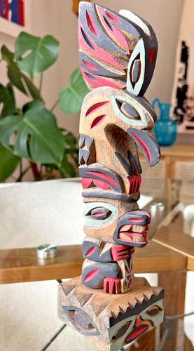 Scultura totem firmata bill - firmata,